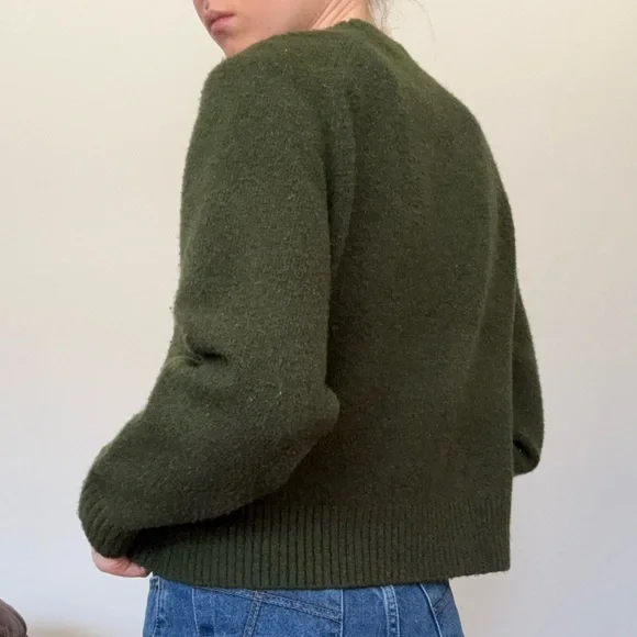 Uniqlo Merino Wool Olive Crewneck Sweater - Picture 2 of 6